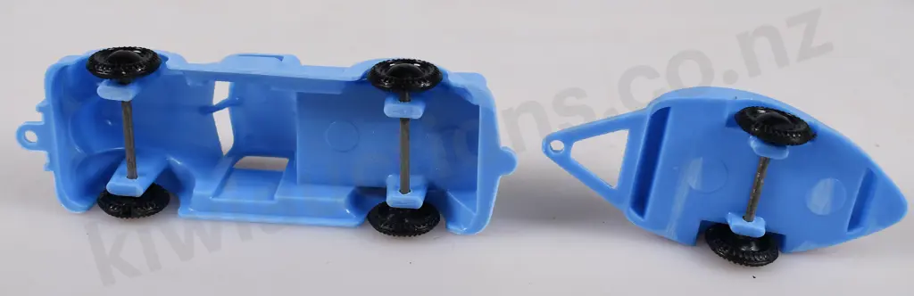 CHRISTCHURCH MADE TRUCK & TRAILER IN ORIGINAL BOX Image 1++