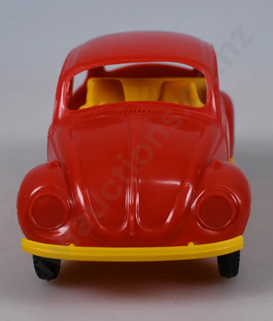 YESTERYEAR TOY CO LIMITED VOLKSWAGEN BEETLE Image 1++
