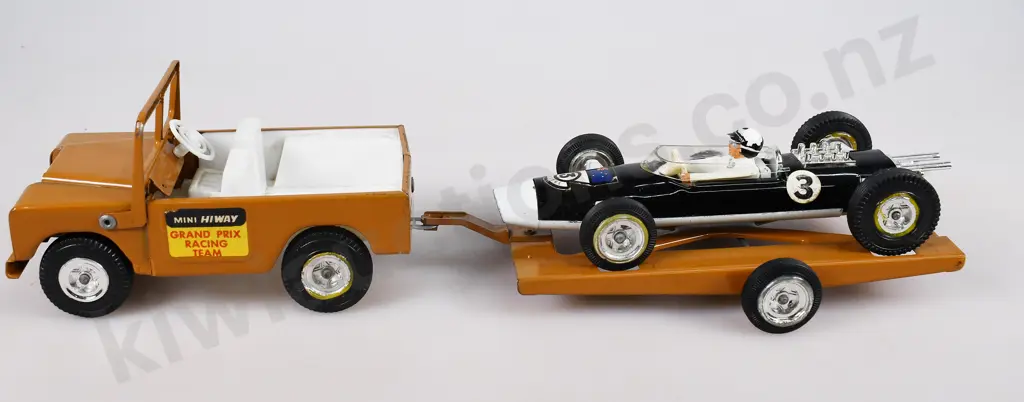 TRI-ANG MINI HIGHWAY MH4 RACING CAR TRAILER SET Image 1++