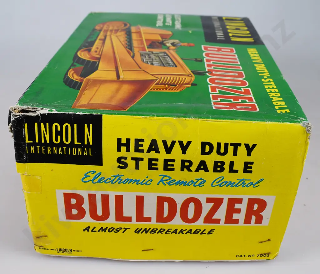 LINCOLN INTERNATIONAL HEAVY DUTY BULLDOZER IN ORIGINAL BOX Image 1++
