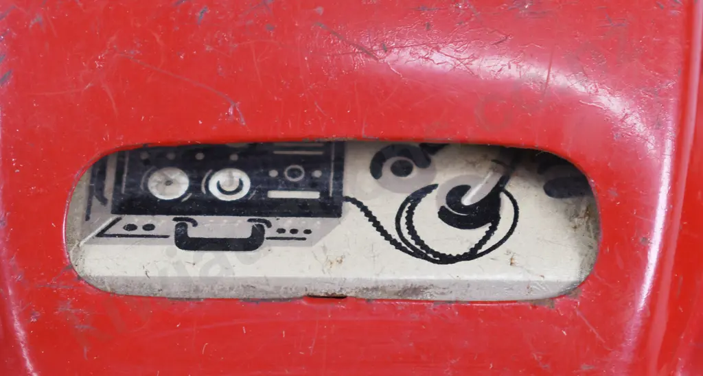 ARNOLD FIRE CHIEF CAR Image 1++