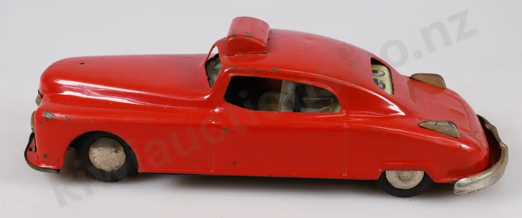 ARNOLD FIRE CHIEF CAR Image 1++