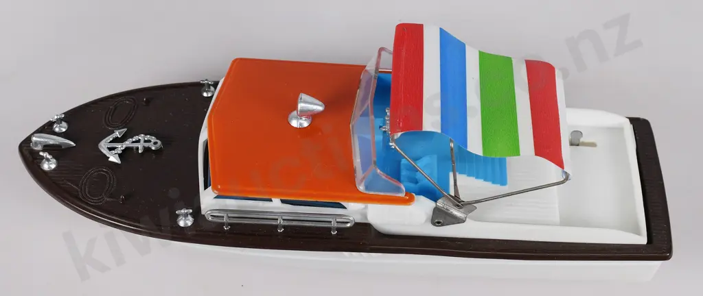 LINCOLN INTERNATIONAL POWER BULLDOZER, DEEP SEA CRUISER IN BOXES Image 1++