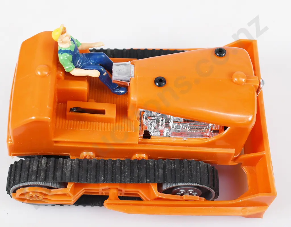 LINCOLN INTERNATIONAL POWER BULLDOZER, DEEP SEA CRUISER IN BOXES Image 1++