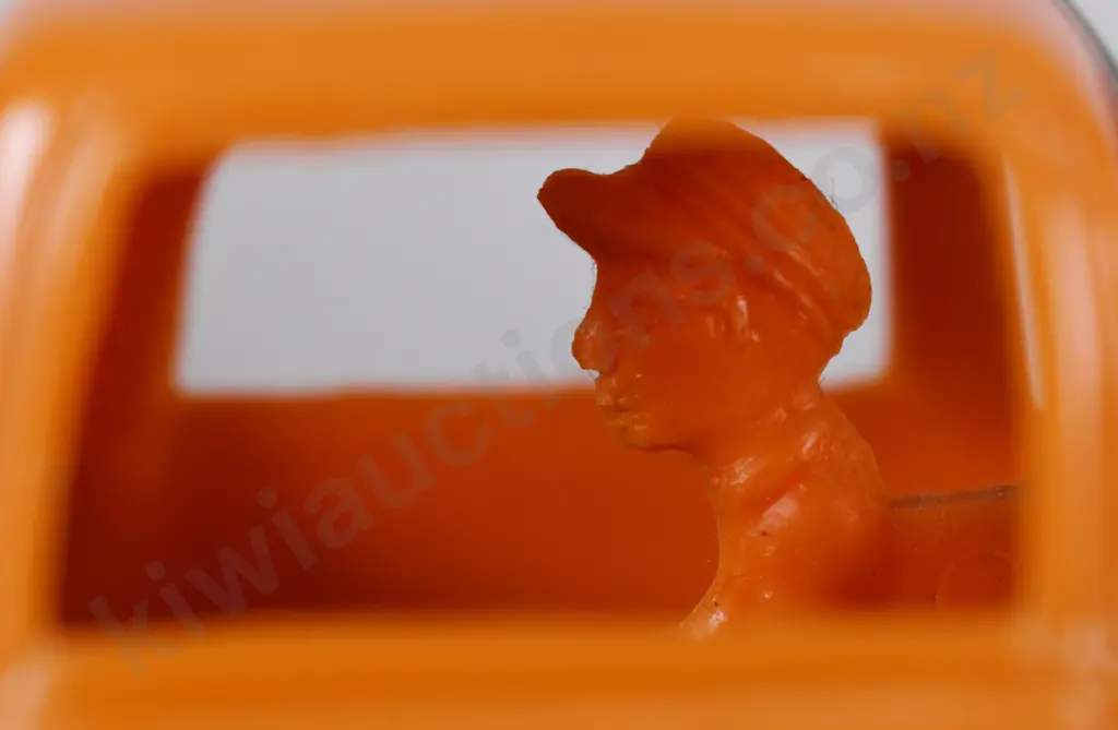 LINCOLN INTERNATIONAL REMOTE CONTROLLED CONCRETE MIXERS Image 1++