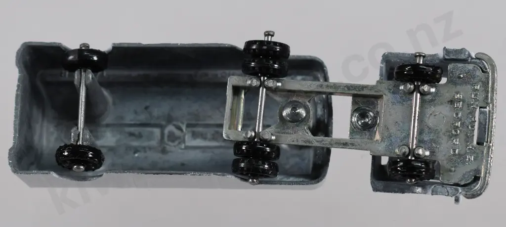 FUN HO MIDGET ARTICULATED MILK TANKER 40, BOXED Image 1++