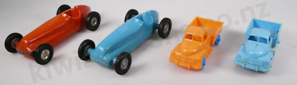 PLASTIC RACING CARS & TRUCKS Image 1++