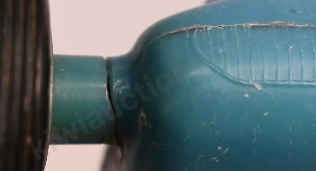 PLASTIC RACING CARS & TRUCKS Image 1++