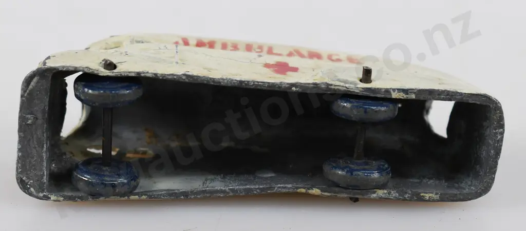 TINK-E TOYS AMBULANCE Image 1++