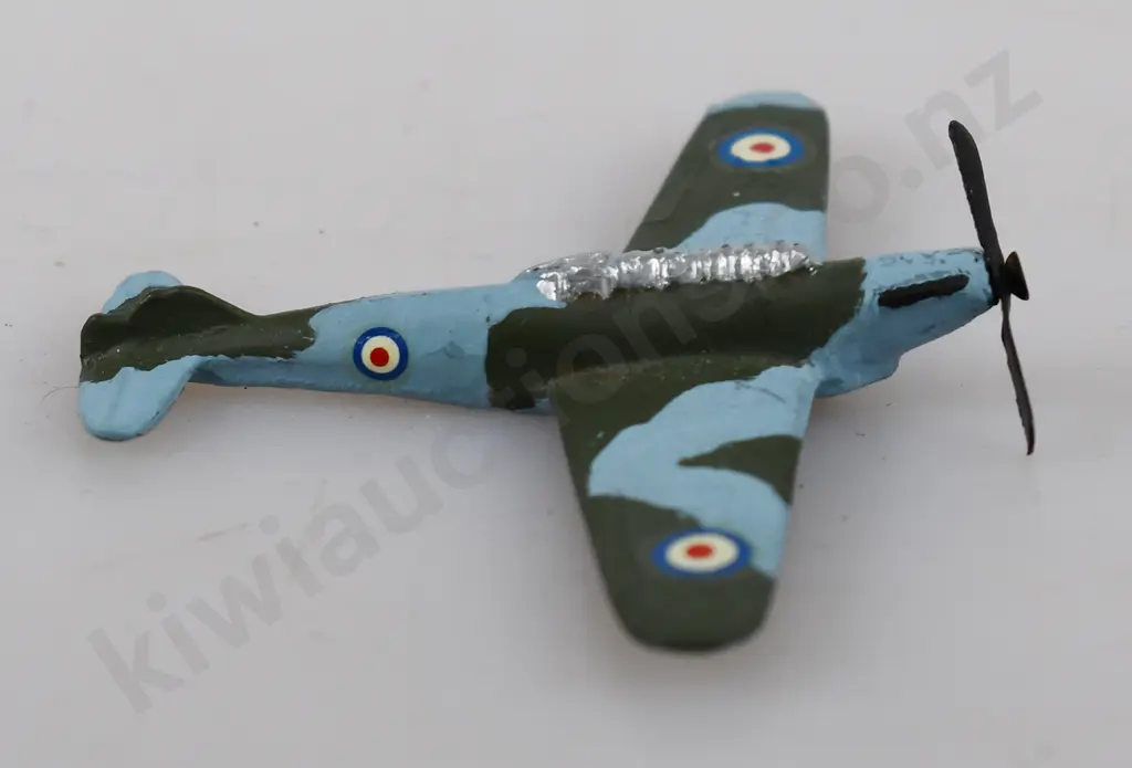TINK-E TOYS SMALL FIGHTER AIRPLANE Image 1++