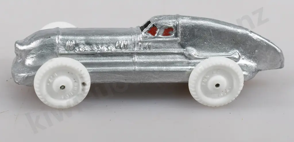 TINK-E TOYS RACING CAR Image 1++