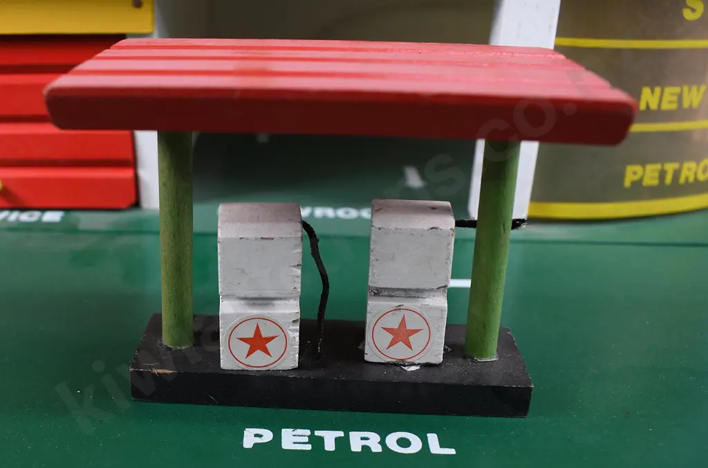 HIGHWAY GARAGE Image 1++