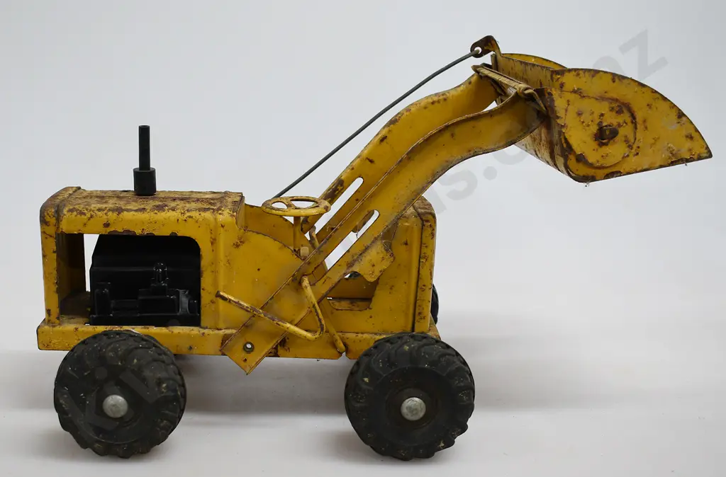 TRI-ANG EARTH MOVING HI LOADER Image 1++