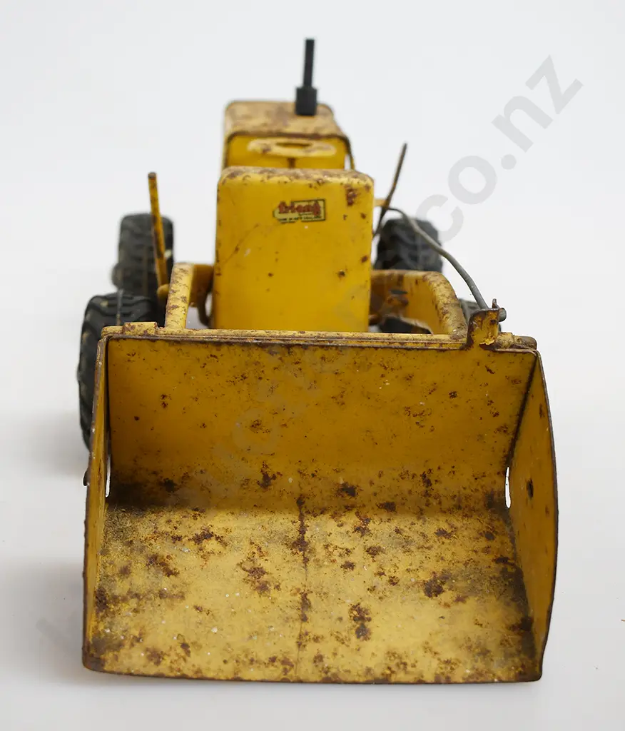 TRI-ANG EARTH MOVING HI LOADER Image 1++