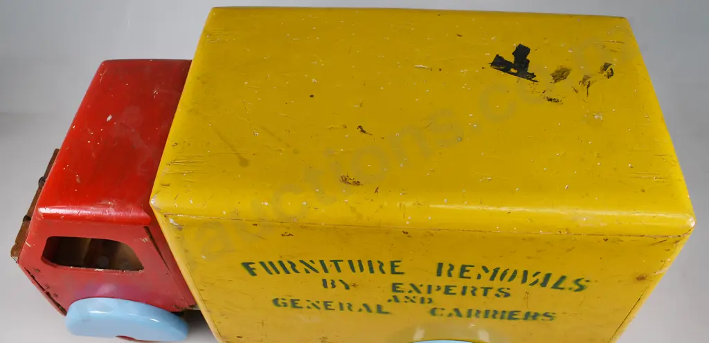 WOODEN FURNITURE REMOVALS VAN Image 1++