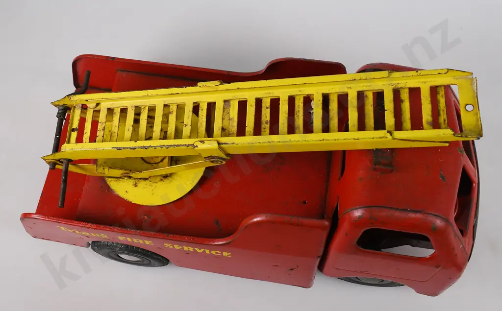 TRI-ANG DIESEL SERIES FIRE ENGINE Image 1++