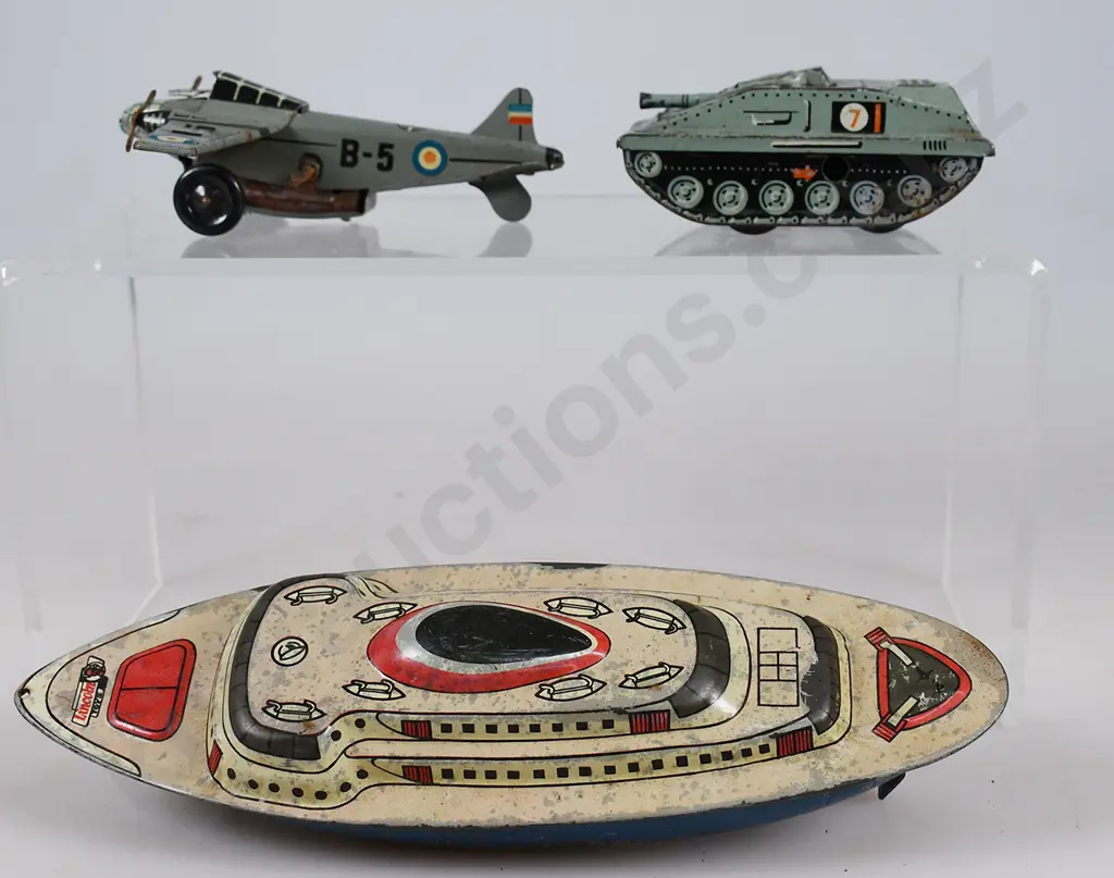 ASSORTED TIN TOYS Image 1++