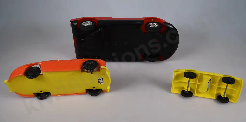 PLASTIC TOY SPORTS CARS Image 1++
