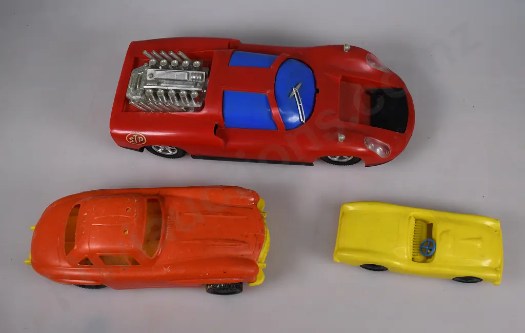 PLASTIC TOY SPORTS CARS Image 1++