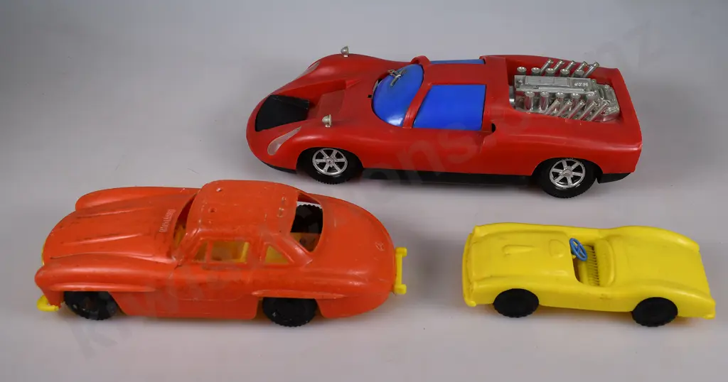 PLASTIC TOY SPORTS CARS Image 1++