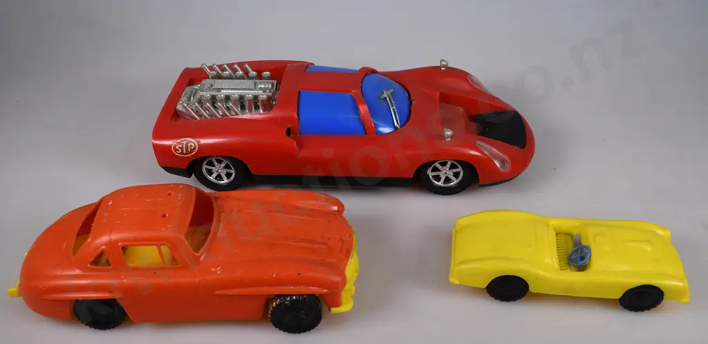 PLASTIC TOY SPORTS CARS Image 1++