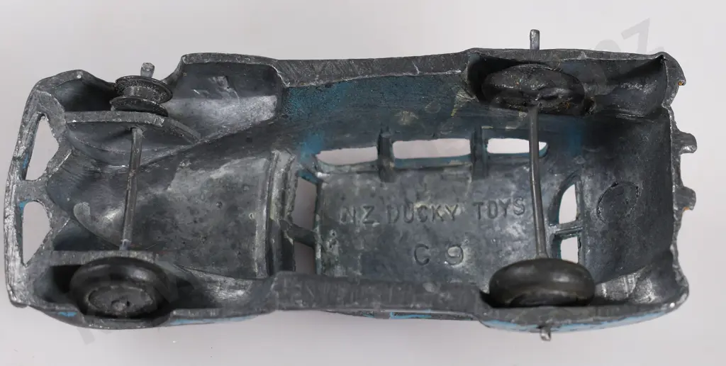 DUCKY TOYS AMERICAN CAR Image 1++