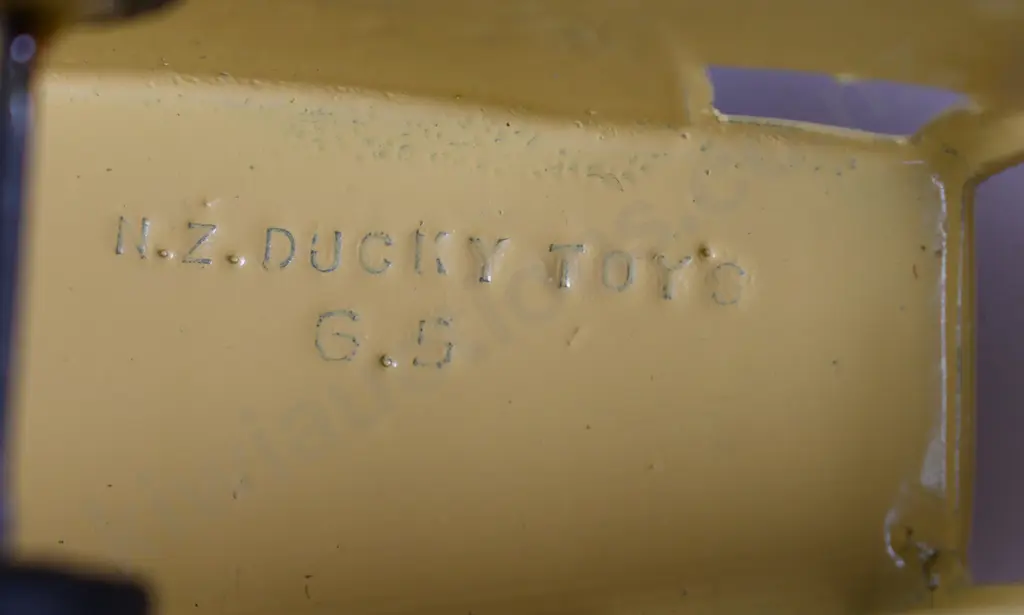 DUCKY TOYS VAN Image 1++