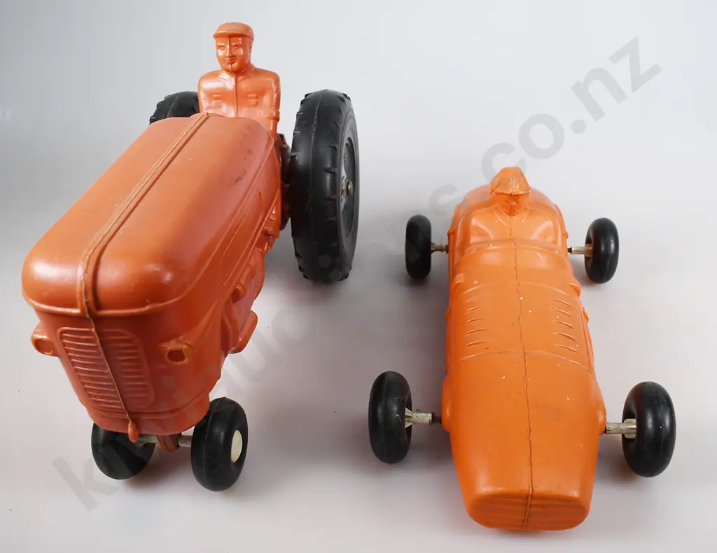 LINCOLN GIANT FARM TRACTOR, RACING CAR Image 1++